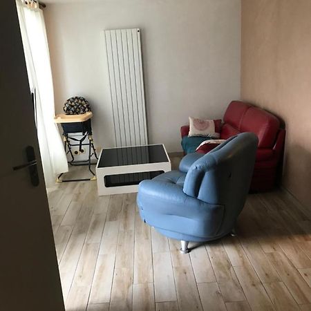 Residence Du Bord De Loire Дусиз Екстериор снимка