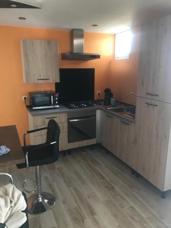 Residence Du Bord De Loire Дусиз Екстериор снимка
